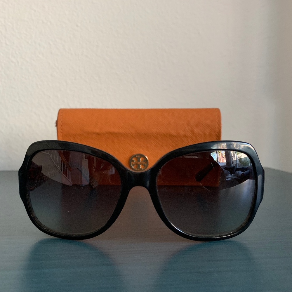 TORY BURCH Sunglasses with Case! Perfect for X-MAS